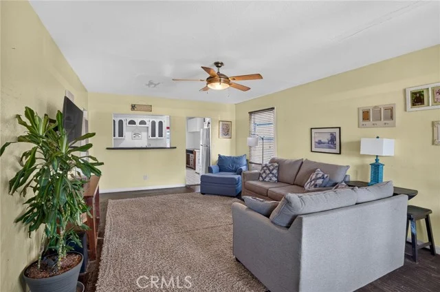 426 N Gertruda Avenue photo 5