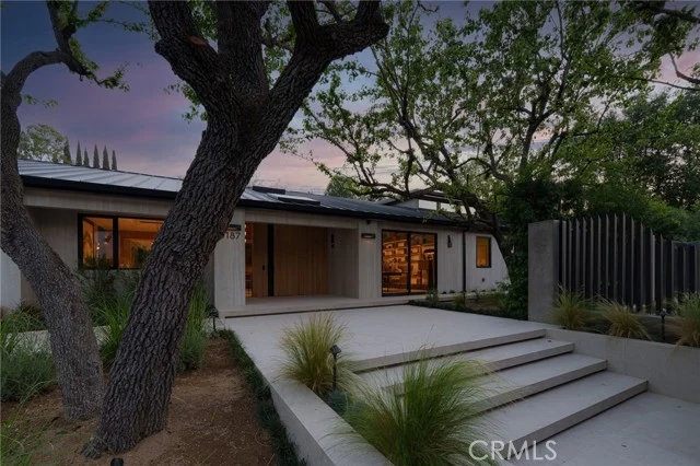 3187 Oakdell Rd, Studio City