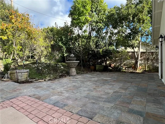 2220 Thorley photo 5