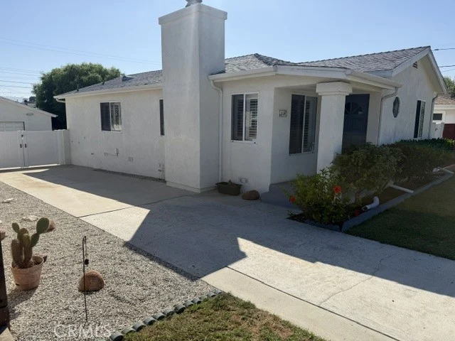 2120 Santa Fe Avenue photo 1