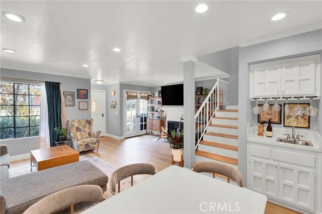 5737 Monte Vista photo 2