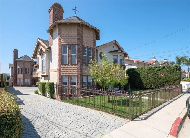 2204 Clark Lane #A photo 1