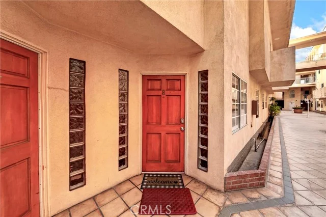 321 W. Queen St. Unit 8, Inglewood