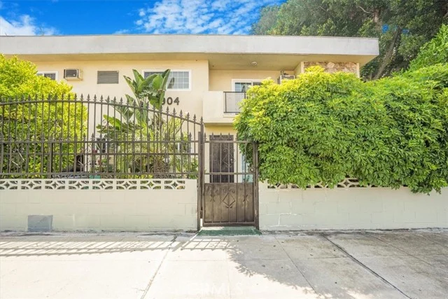 6904 Radford Avenue #1, North Hollywood