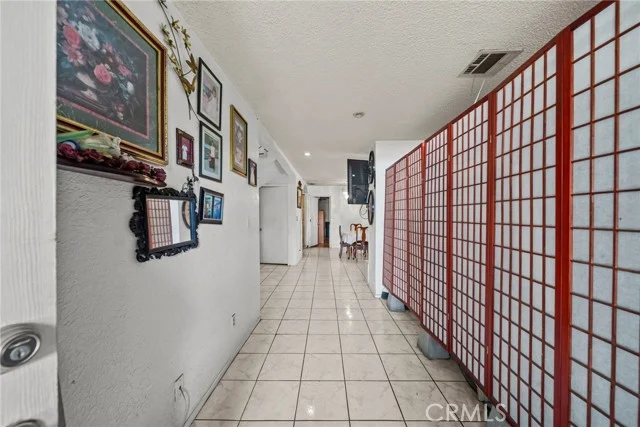 1875 W Slauson Avenue, Los Angeles