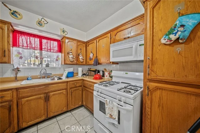 1875 W Slauson Avenue photo 4