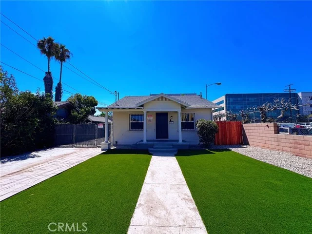 938 W 82nd Street photo 1