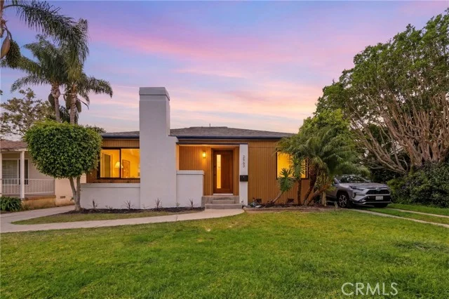 2563 S Bentley, Los Angeles