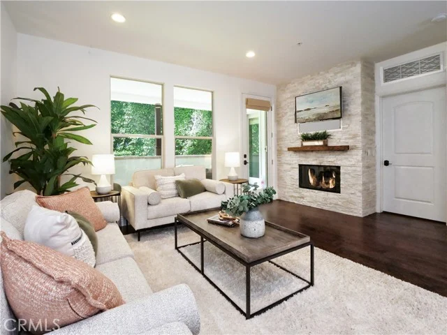 28220 Highridge #208 photo 4
