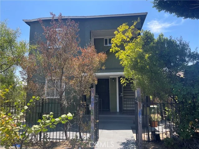 702 S Soto, Los Angeles