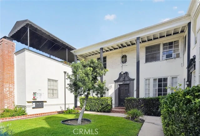 1274 S Beverly Glen photo 1