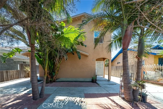 1214 E -1216 E 66th, Los Angeles