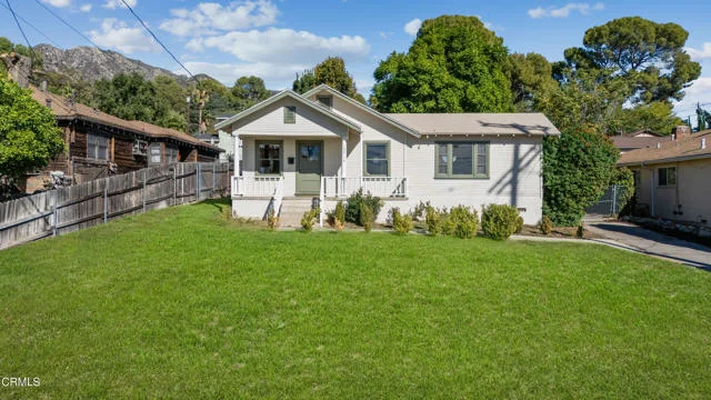 10814 Plainview Avenue photo 1