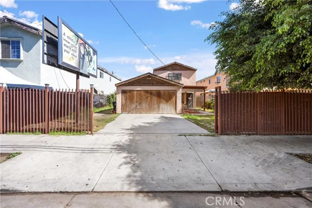 10616 Wilmington, Los Angeles