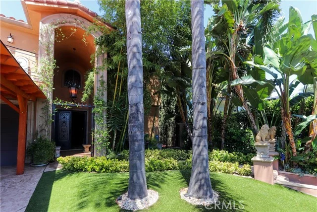 4759 Lemona, Sherman Oaks