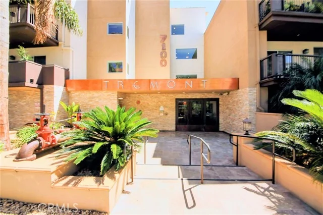 7100 Alvern Street #402, Los Angeles
