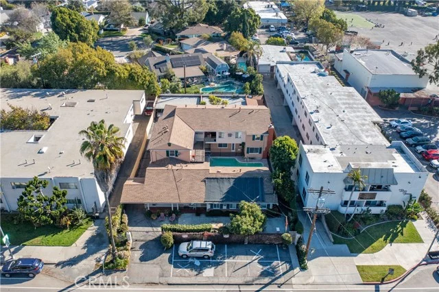 4918 Cahuenga photo 1