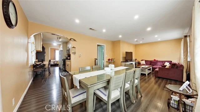 5633 Denny, North Hollywood