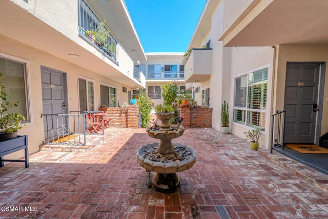 1021 5th Street #206 photo 3