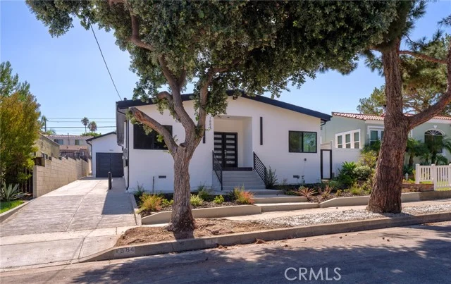 1884 261st, Lomita