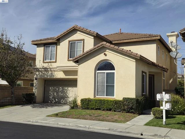 132 Citrine Ct, Gardena