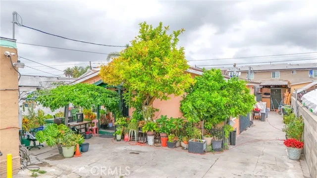 8217 Broadway Street, Los Angeles