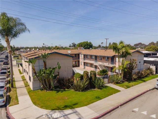 5511 Cherry Avenue, Long Beach