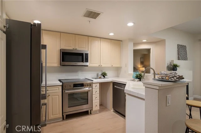 1301 Cabrillo #207 photo 2