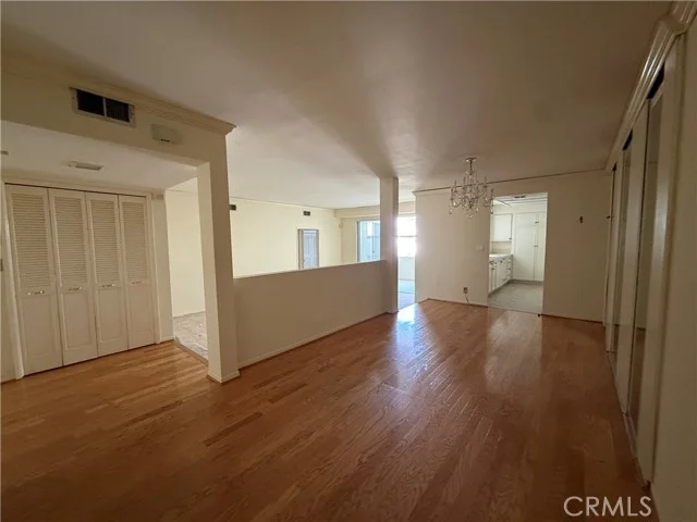 14144 Dickens #310 photo 5