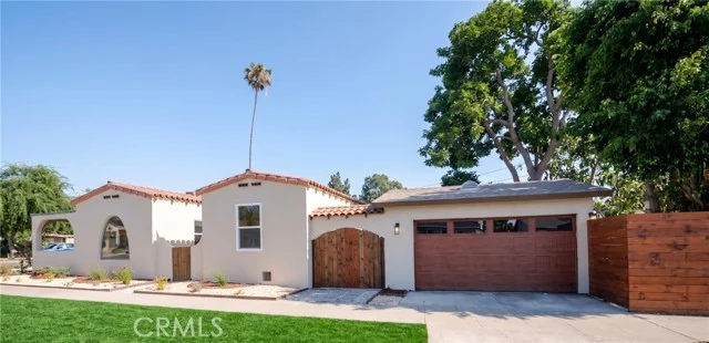 2391 Fashion Ave, Long Beach