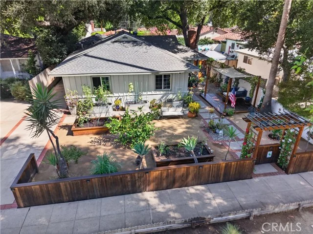 21209 Dumetz Road, Woodland Hills