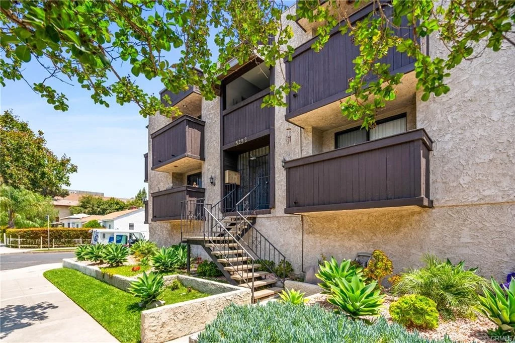5252 Agnes #2, Valley Village