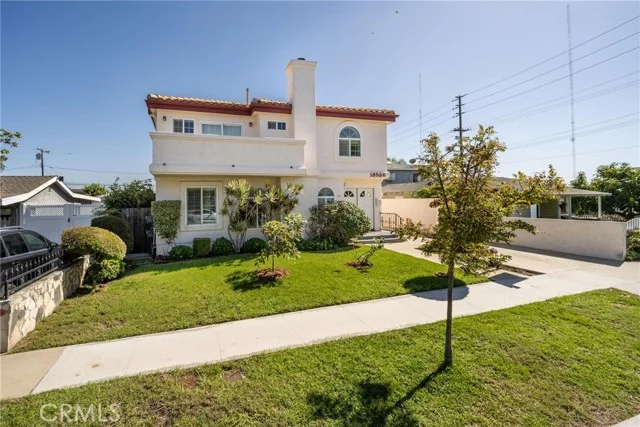 18536 Ashley Avenue photo 2