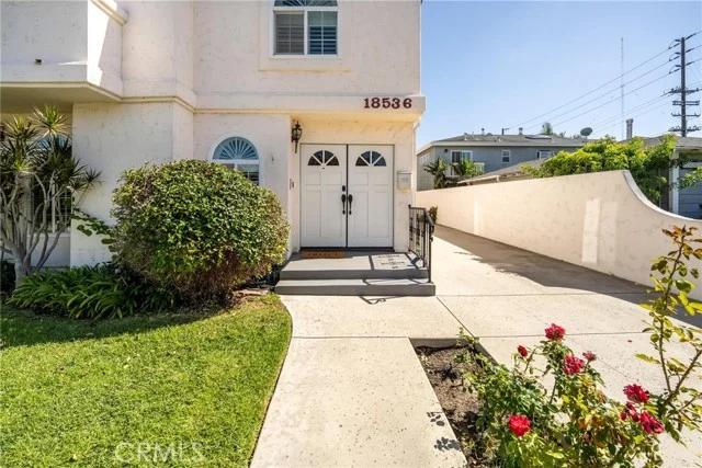 18536 Ashley Avenue photo 3