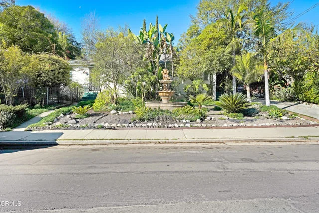 4824 Toland Way photo 2