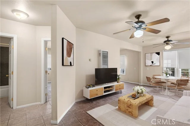 7319 S Normandie, Los Angeles