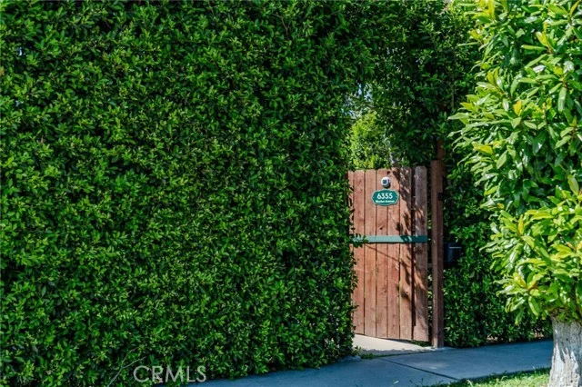 6355 Blucher Avenue, Van Nuys
