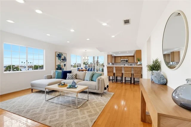 1073 W 9th Street #202, San Pedro