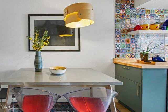 10960 Bluffside #102, Studio City