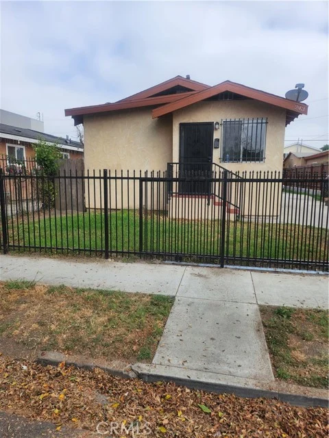 243 E 82nd, Los Angeles