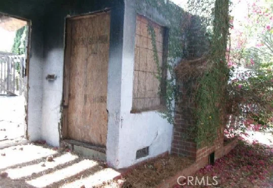 10544 Louisiana Avenue, Los Angeles