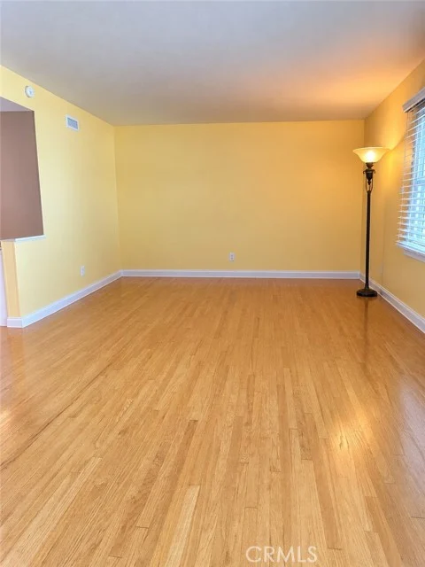 10709 S 8th Avenue photo 4