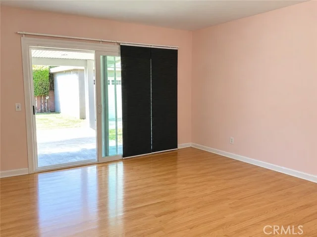 10709 S 8th Avenue photo 5