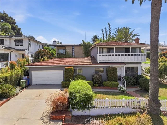 214 S Poinsettia Avenue, Manhattan Beach
