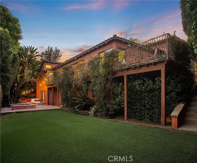 3310 Bennett Drive, Los Angeles