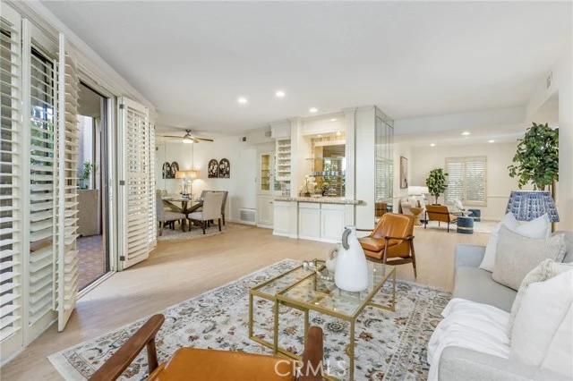 5216 Yarmouth Avenue #105, Encino