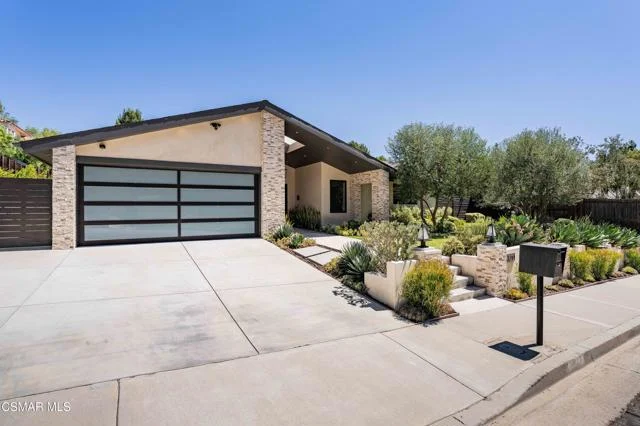 3214 Fermi Drive photo 3