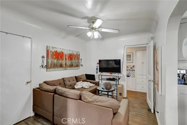 3623 W 59TH Street photo 4