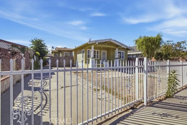 1836 E 71st, Los Angeles