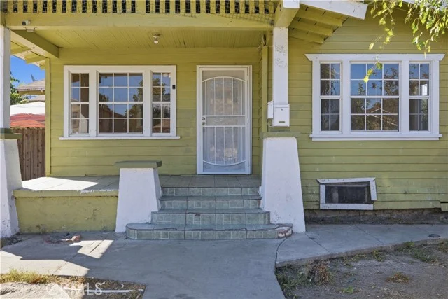 1836 E 71st photo 3